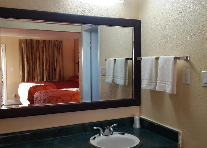 American Regency Motel 2*