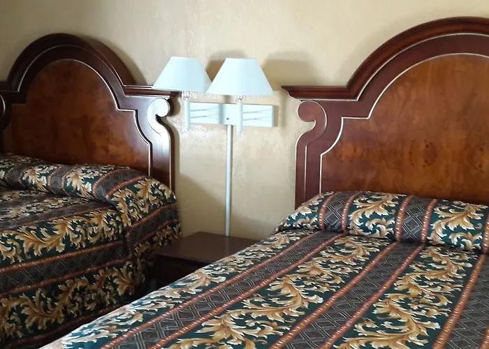 American Regency Motel 2*