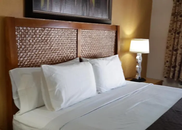 American Regency Motel 2*